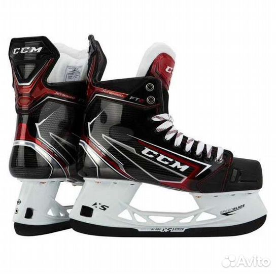 Коньки хоккейные