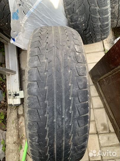 Kumho Road Venture ST KL11 235/65 R17