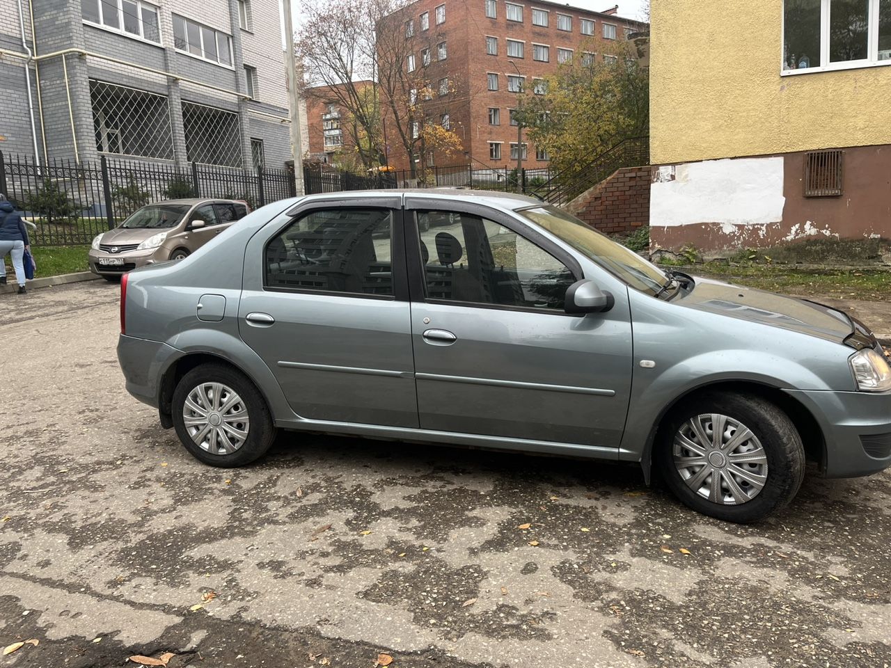 Renault Logan: фото владельца