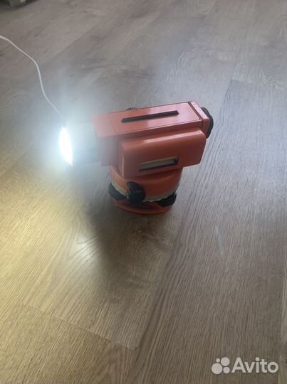 Светильник из нивелира