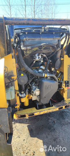 Экскаватор-погрузчик CAT 416, 2004