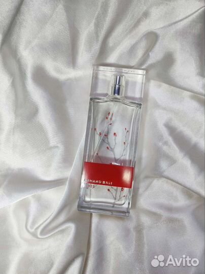 Туалетная и парфюмерная вода Armand Basi In red