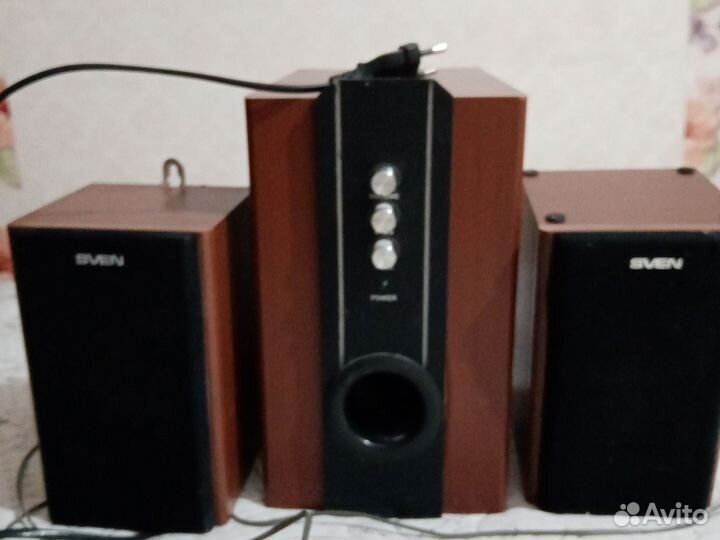 Система музыкальная колонки б. У