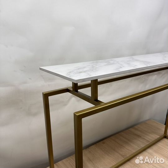 Консольный стол