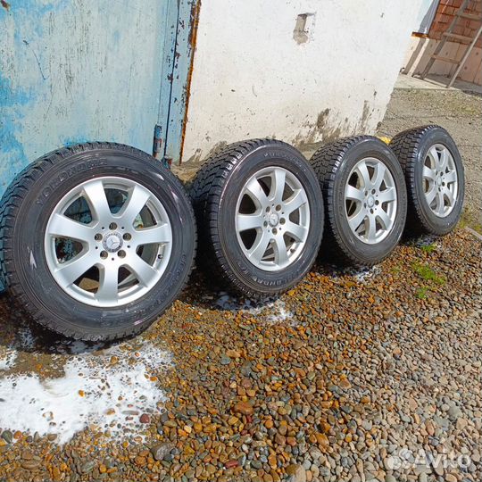 Yokohama 104ZR 235/65 R17