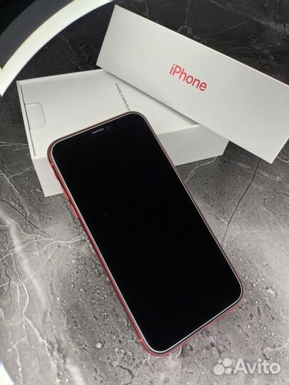 iPhone Xr, 64 ГБ
