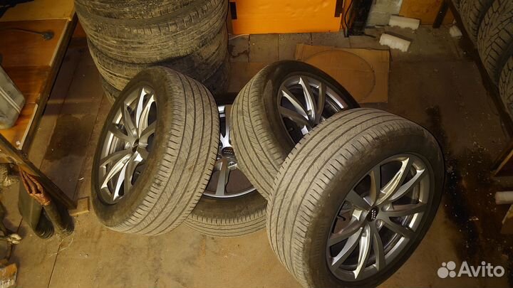 Continental UltraContact 235/50 R18