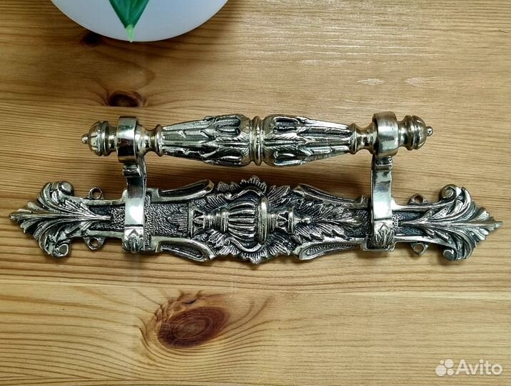 Декоративная дверная ручка «орнамент»