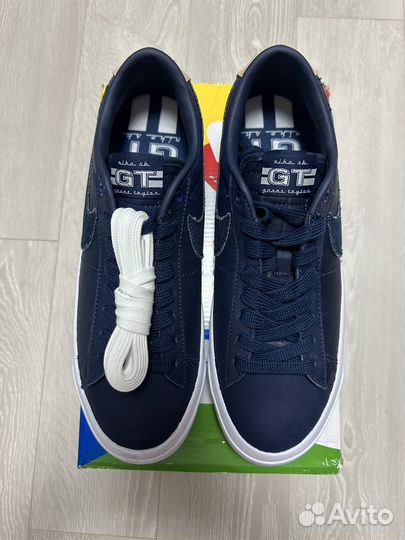 Кроссовки Nike SB Zoom Blazer Low DM8890-400