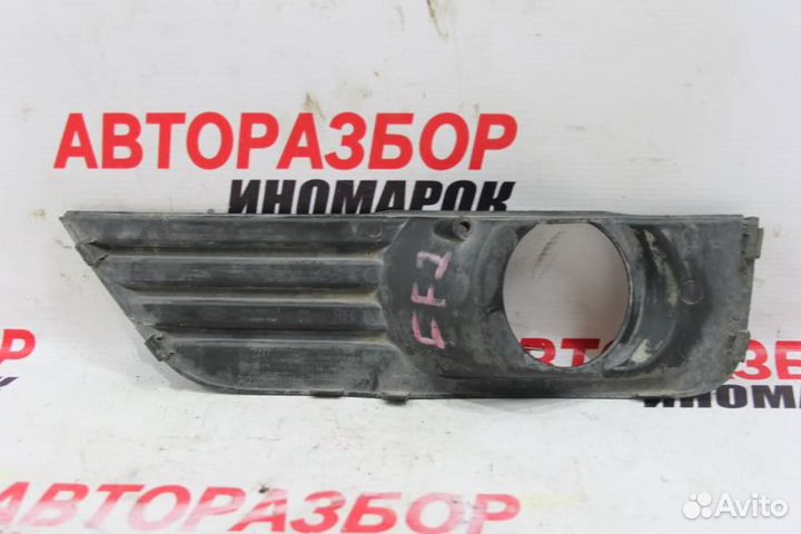 Рамка противотуманной фары правой для Ford Focus 2