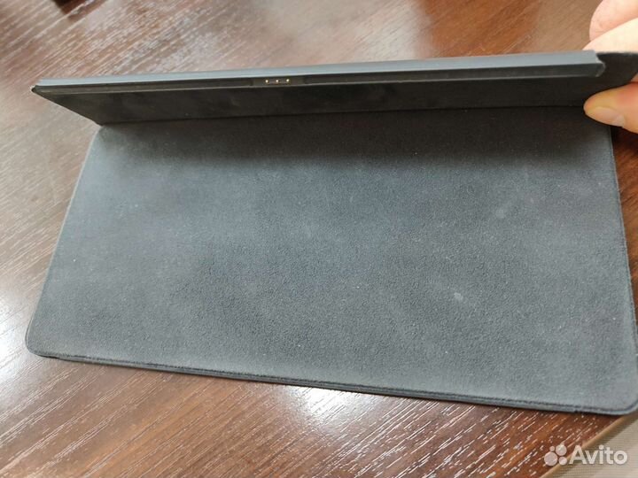 Чехол с клавиатурой на iPad