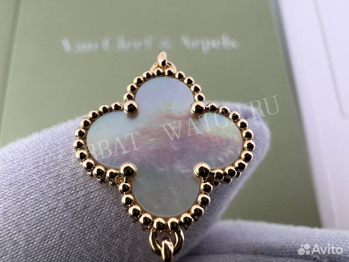 Браслет Van Cleef & Arpels Alhambra Pearl