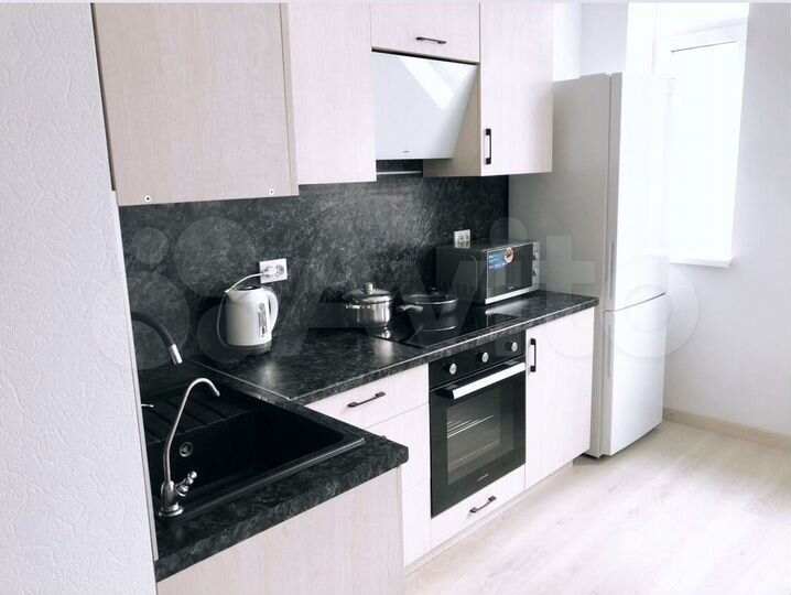 2-к. квартира, 65 м², 4/19 эт.