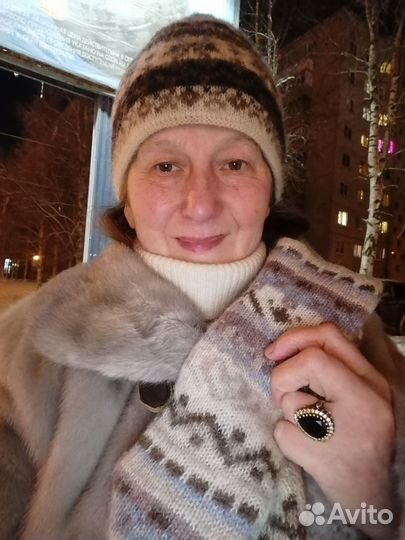 Оператор на телефоне дома