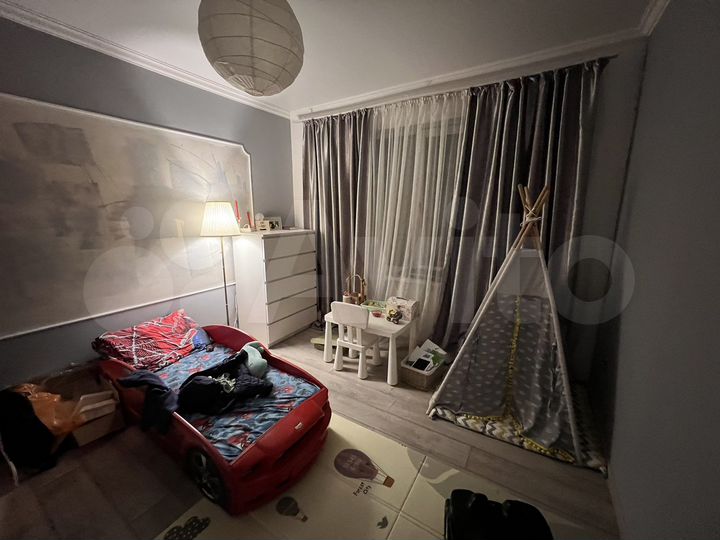 Дом 200 м² на участке 4 сот.