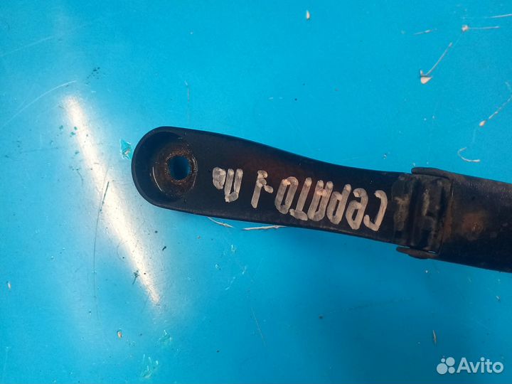 Поводок дворника правый kia cerato 1