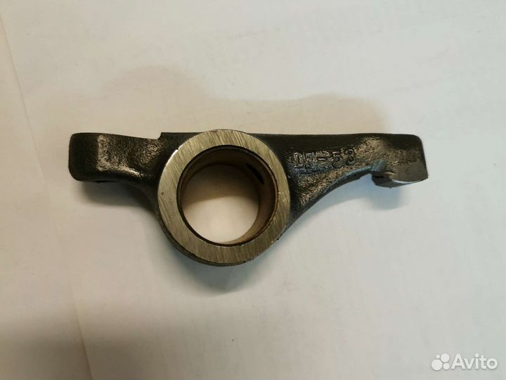 Коромысло выпускного клапана Икарус