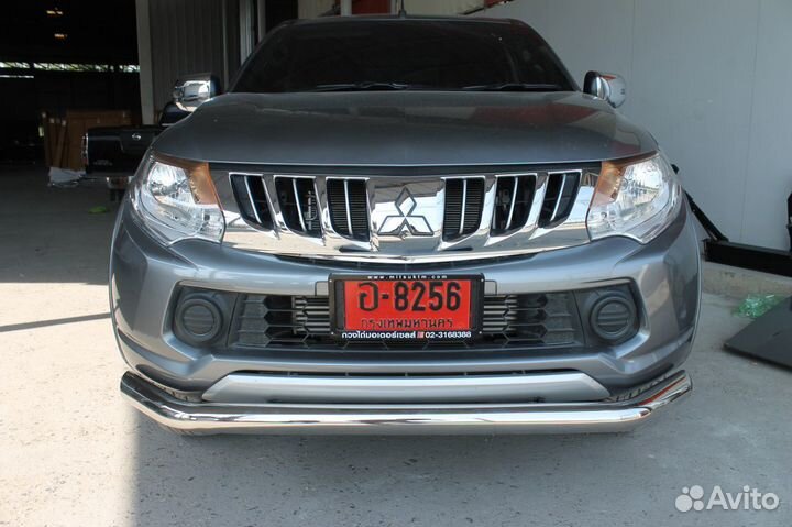 Защита переднего бампера на mitsubishi l200