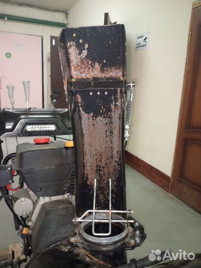 Снегоуборщик hyundai s7713-t