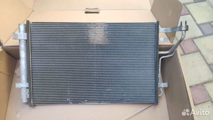 Радиатор кондиционера KIA ceed SW
