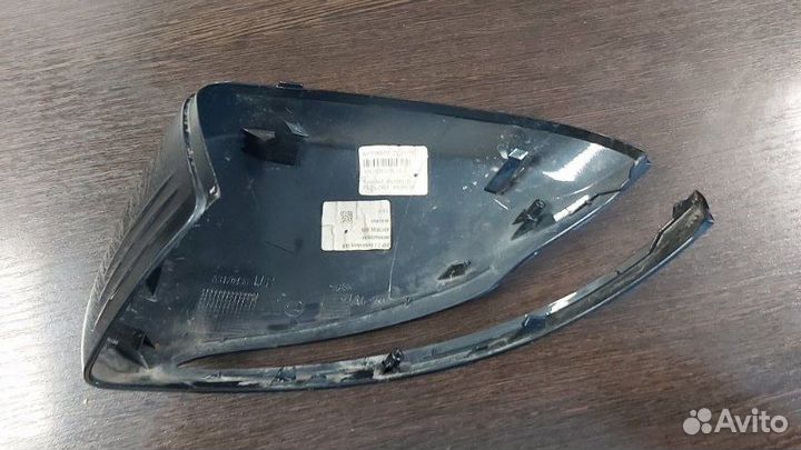 Накладка зеркала правая Mercedes C-Class W205