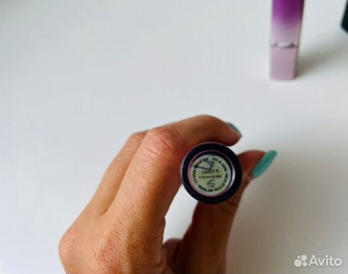 Cтoйкaя мaтовая помадa блеск Kyliе Kaйли Дженнер