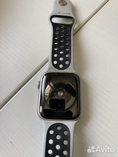 Часы Apple watch 5 44 mm nike