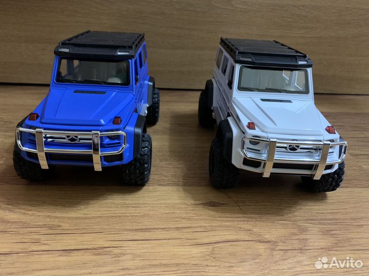 Машинка Мерс Гелик с выхлопом