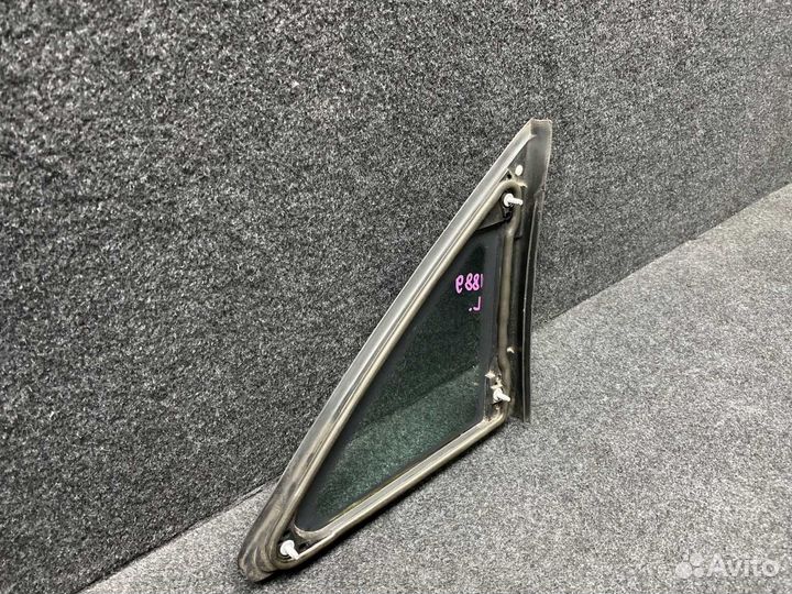 Стекло кузовное переднее правое Volkswagen Touran