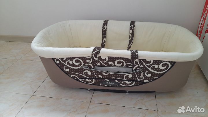 Продам детскую коляску Roan Kortina 2 в 1