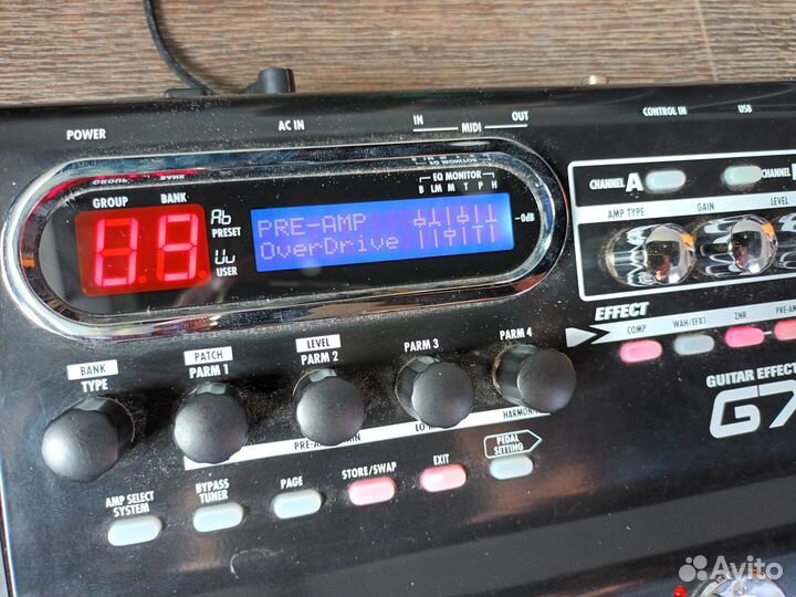 Гитарный ламповый процессор Zoom G7.1ut