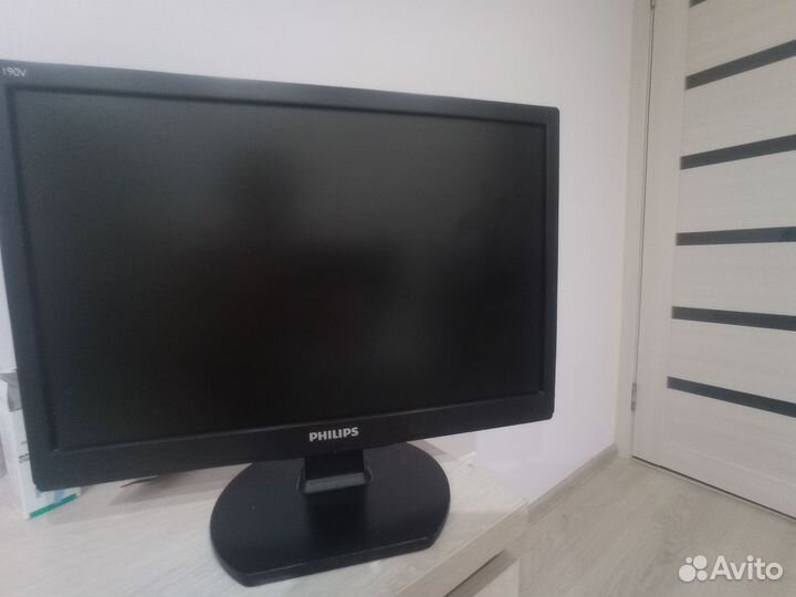 Монитор для компьютера Philips 190V