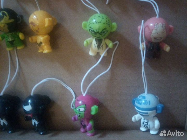 Брелки Марвел киндер звёздные войны