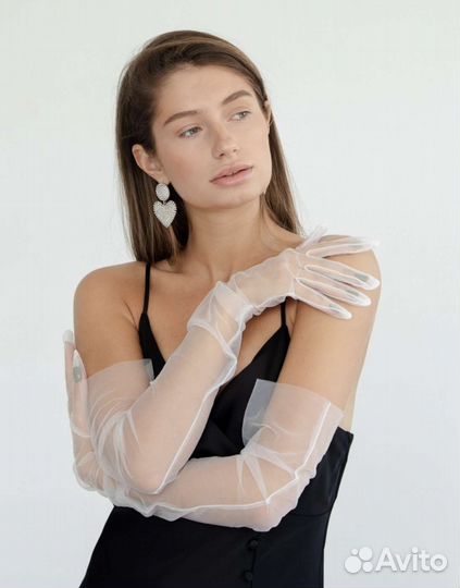 Белые перчатки из фатина, сеточки