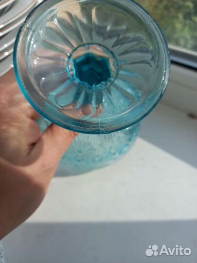 Вазочка на ножке купоросное стекло