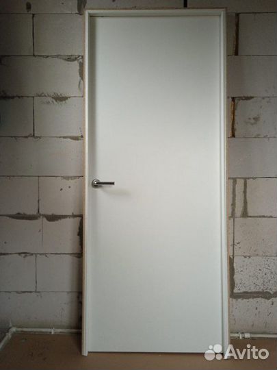 Двери межкомнатные с коробкой белые