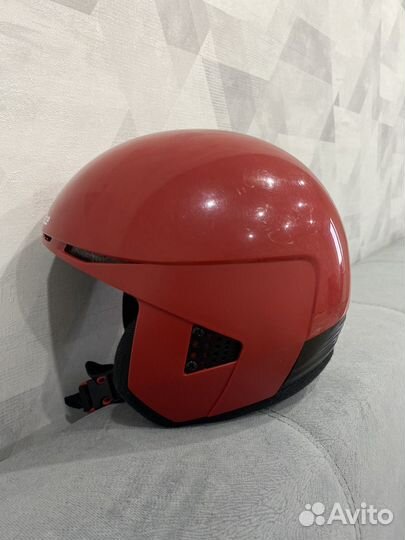 Горнолыжный шлем