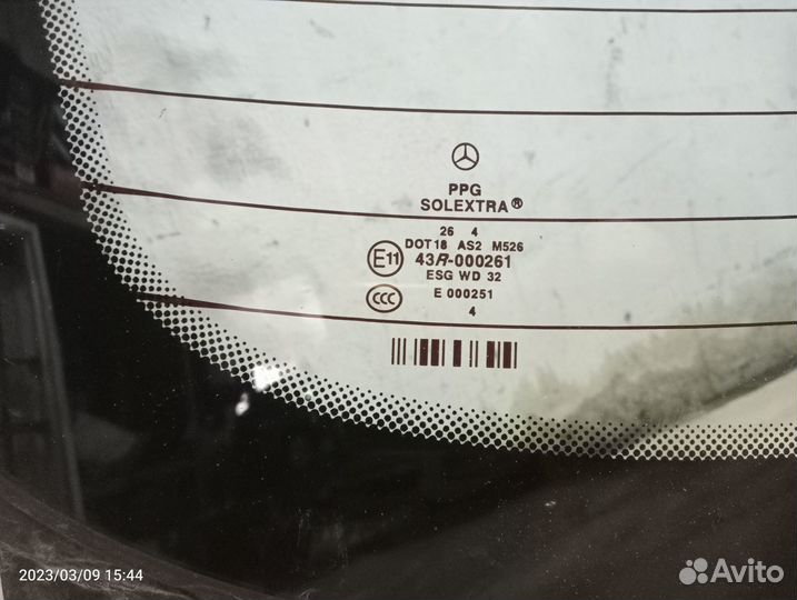 Стекло заднее Мерседес Е 211