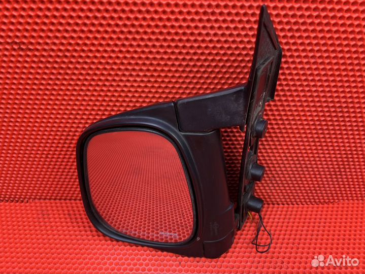 Зеркало заднего вида боковое левое Hyundai Starex