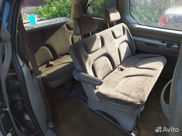 Кузов на dodge caravan 99года