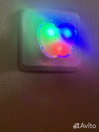 Ночник-яблоко