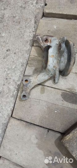 Кулак поворотный Passat b3