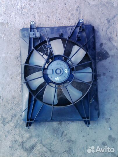 Вентилятор правый Honda Elysion RR1 RR2