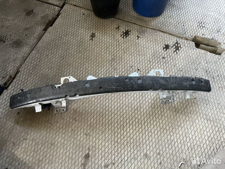 Усилитель переднего бампера BMW E65 E66