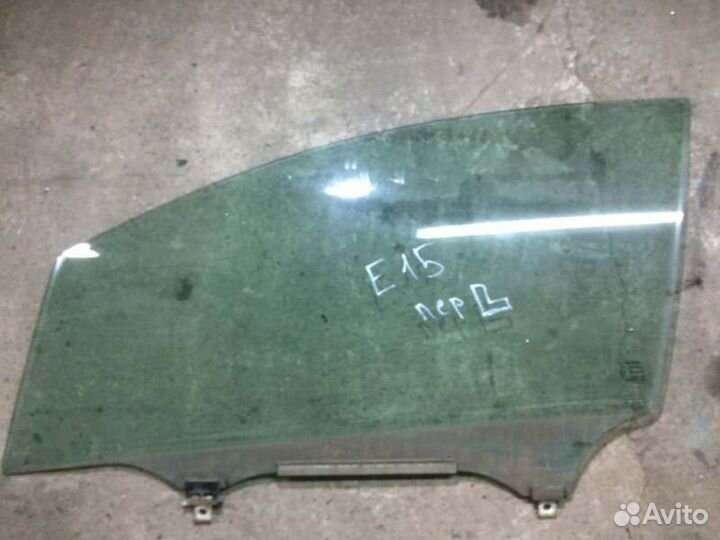 Стекло двери переднее левое Toyota Auris E15 1zrfe