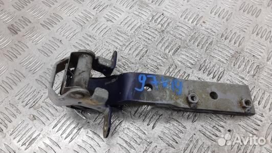 Петля двери распашной правой isuzu trooper 1 LS (9