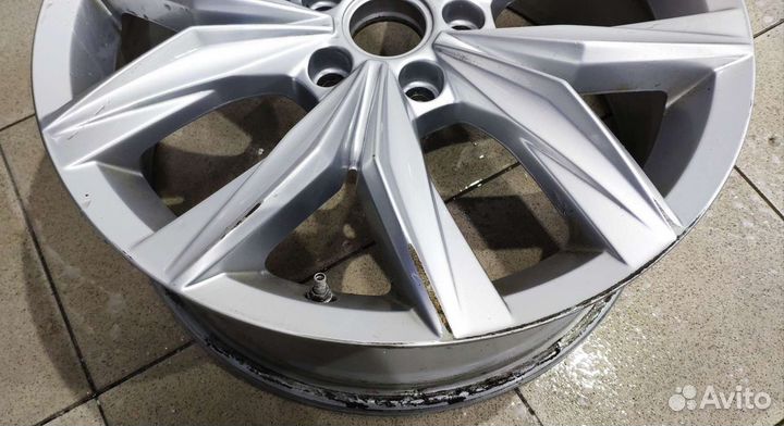 Диск Kingston R18