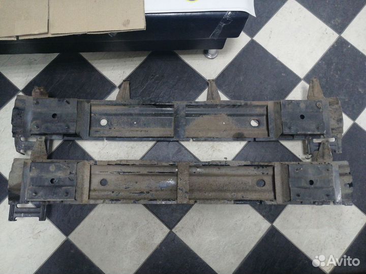 Усилитель заднего бампера Chevrolet Lanos