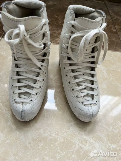 Коньки фигурные Overture 215