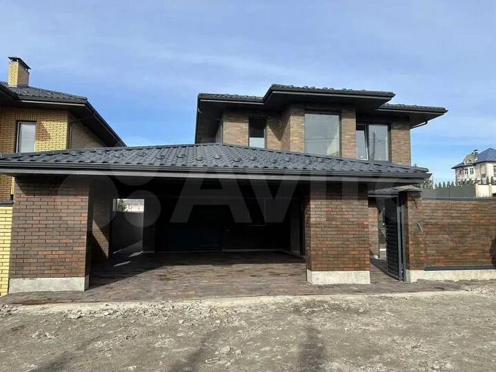 Коттедж 155 м² на участке 10 сот.